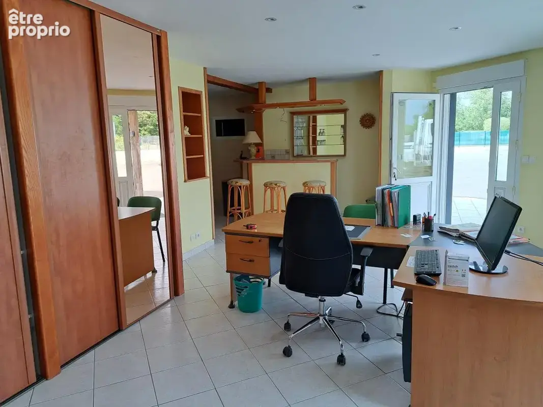 Commerce 498 m² à Kermaria-Sulard  - photo 4