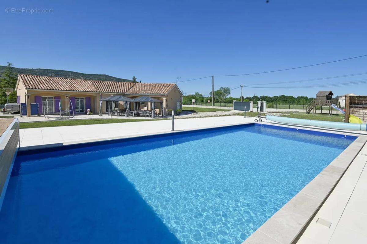 Maison de 5 pièces de 119 m² à Saint-Remèze - photo 5