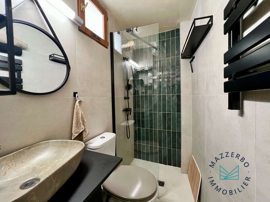 Appartement à MARSEILLE-6E