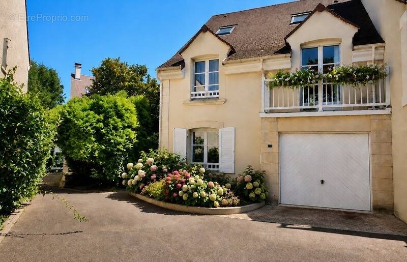 Maison à RUEIL-MALMAISON
