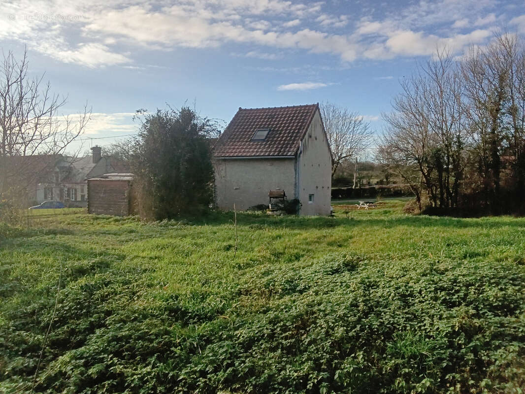Maison à COUY