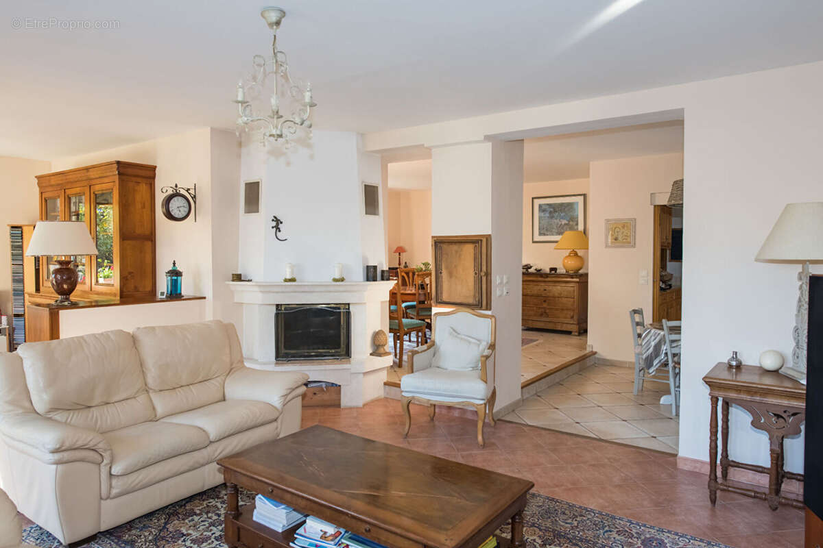 Maison à FEUCHEROLLES