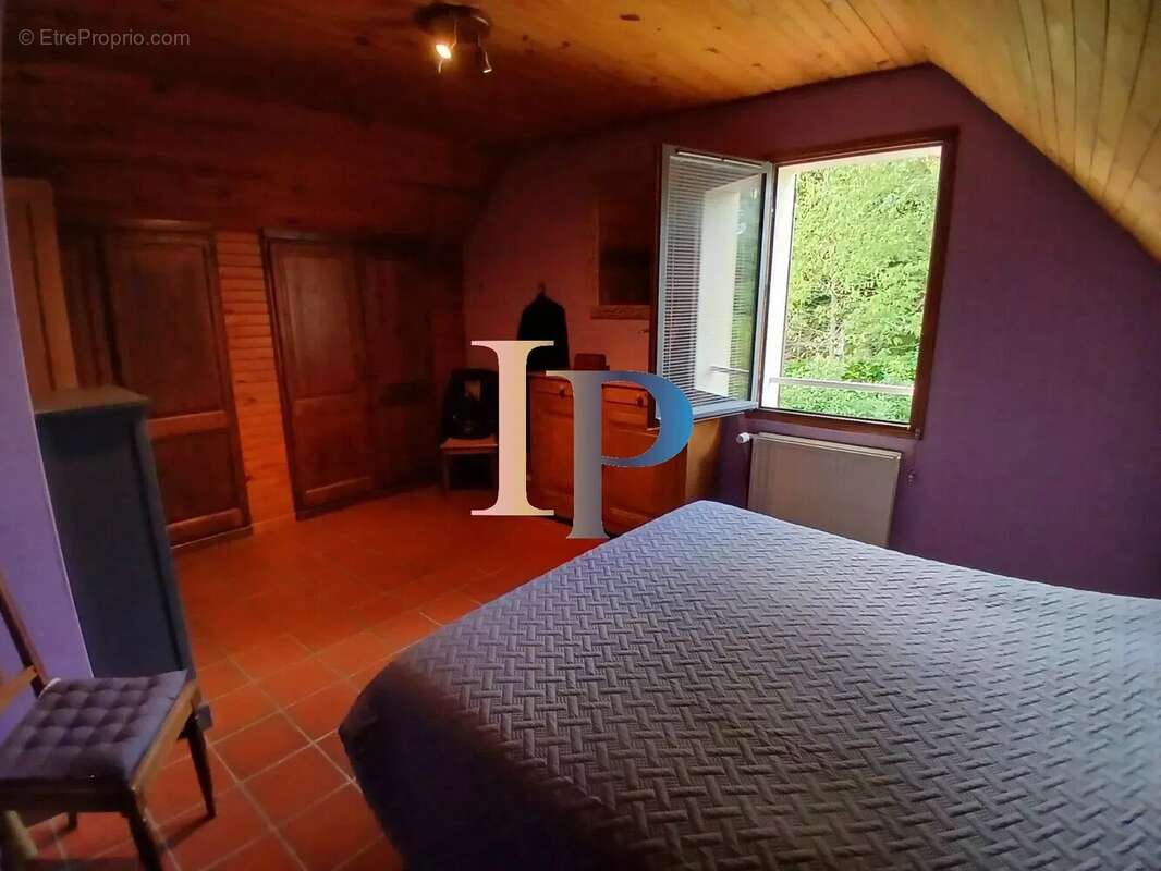 Maison à LA CLAYETTE