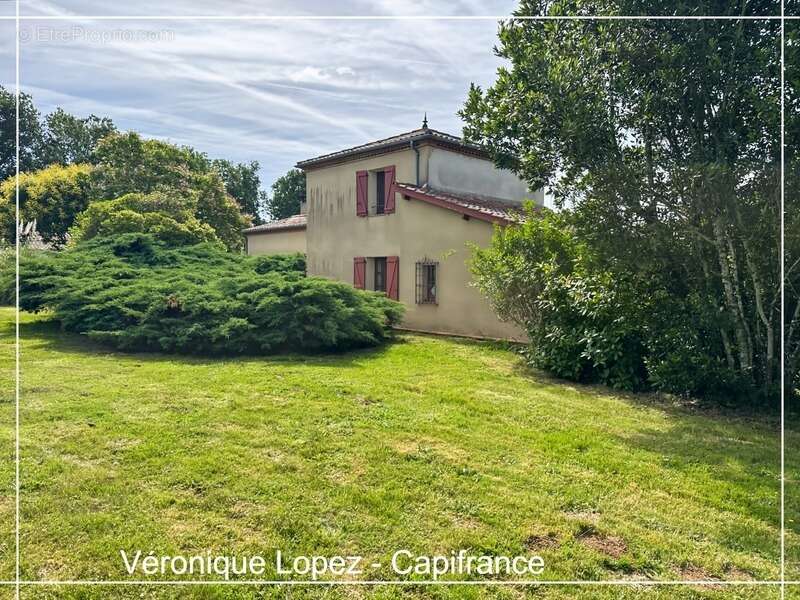 FOULAYRONNES – Maison familiale T4 de 123m² au calme dans un environnement privilégié sur parcelle de 2600m² - photo 20