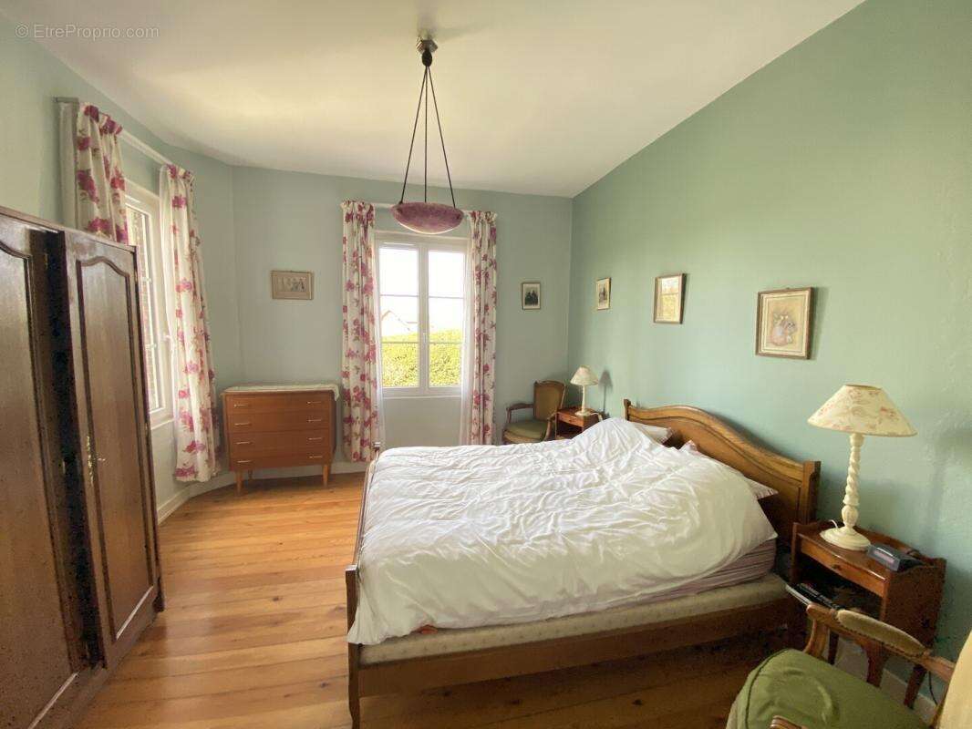 Maison à DAMVILLE