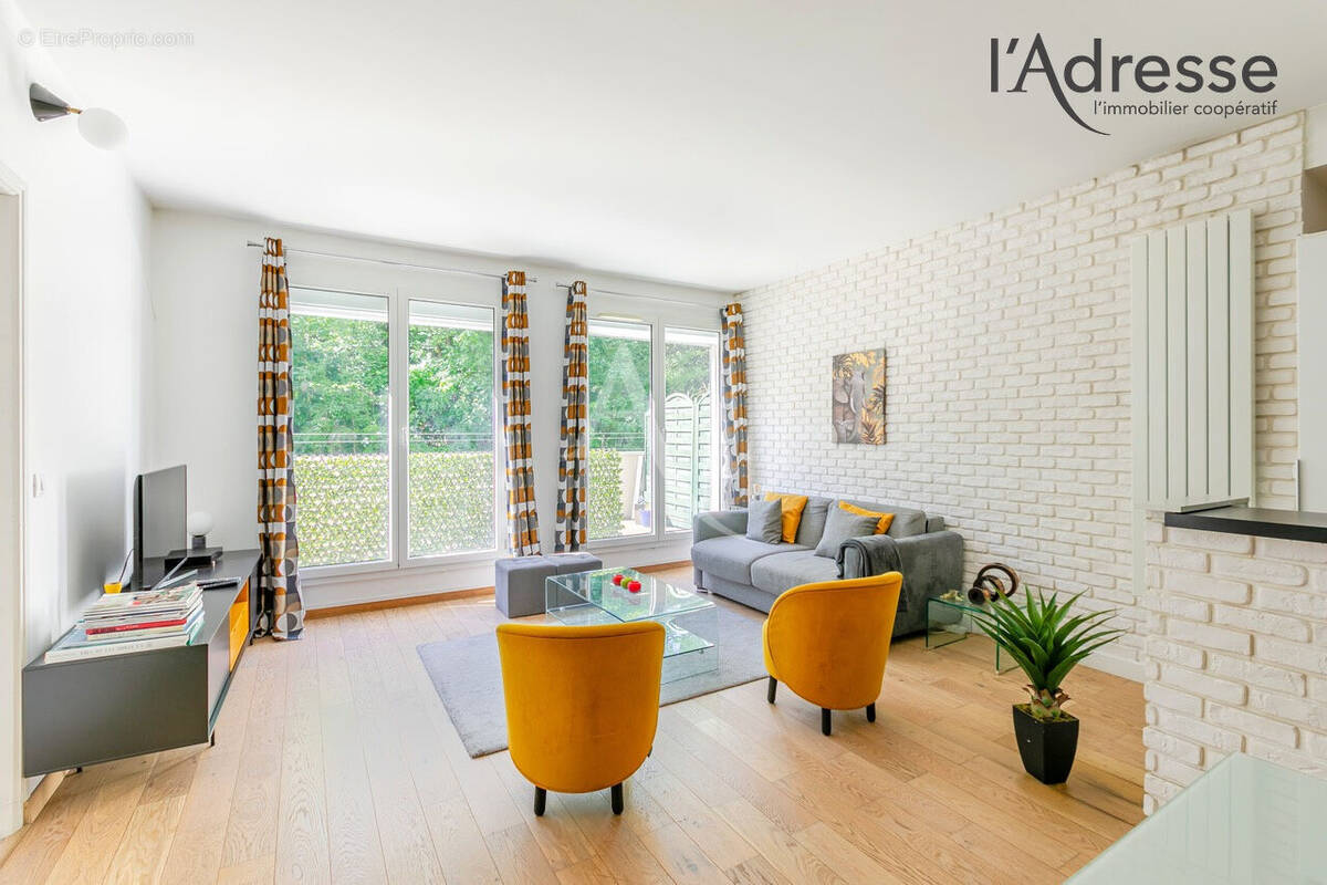 Appartement à SURESNES