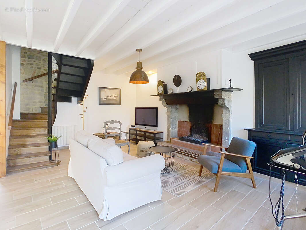 Maison à SAINTE-MARIE-DU-MONT