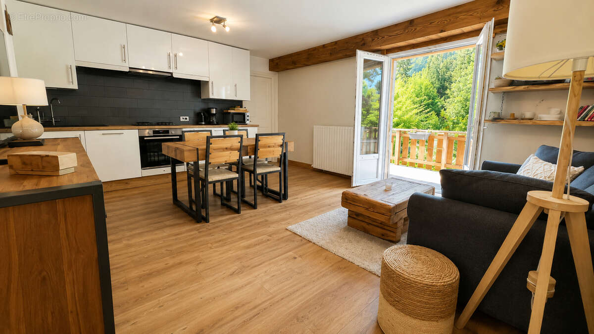 Appartement Montriond 2 pièce(s) 40.22 m2 +Terrasse + Parking et caves. - photo 2