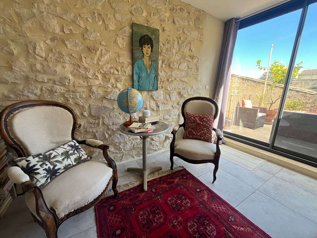 Calvisson ? Maison de caractère avec bassin romain au coeur du village - photo 9