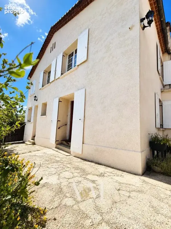 Maison à GARAT