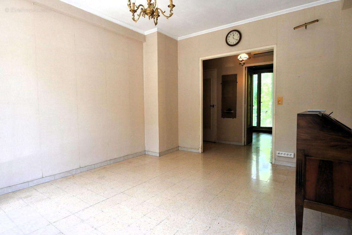 Appartement à MARSEILLE-12E
