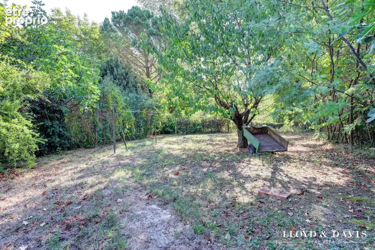 Maison 8 pièces 159 m² à vendre à Saint-Ambroix (30500) - photo 2