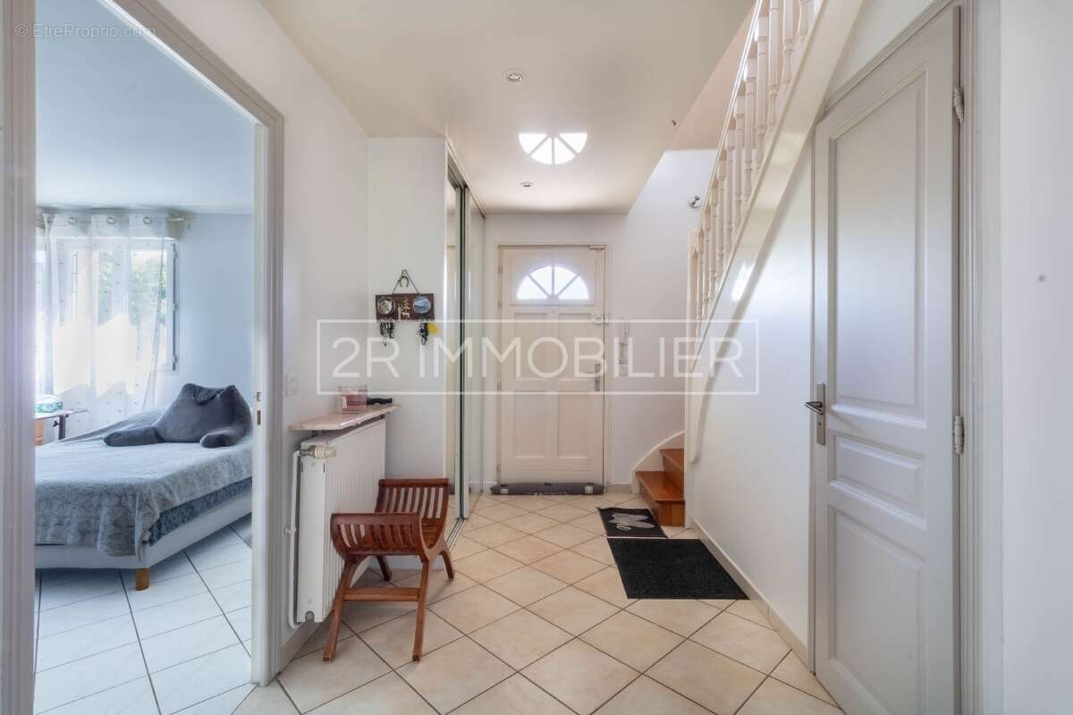 Maison à MAGNY-LE-HONGRE