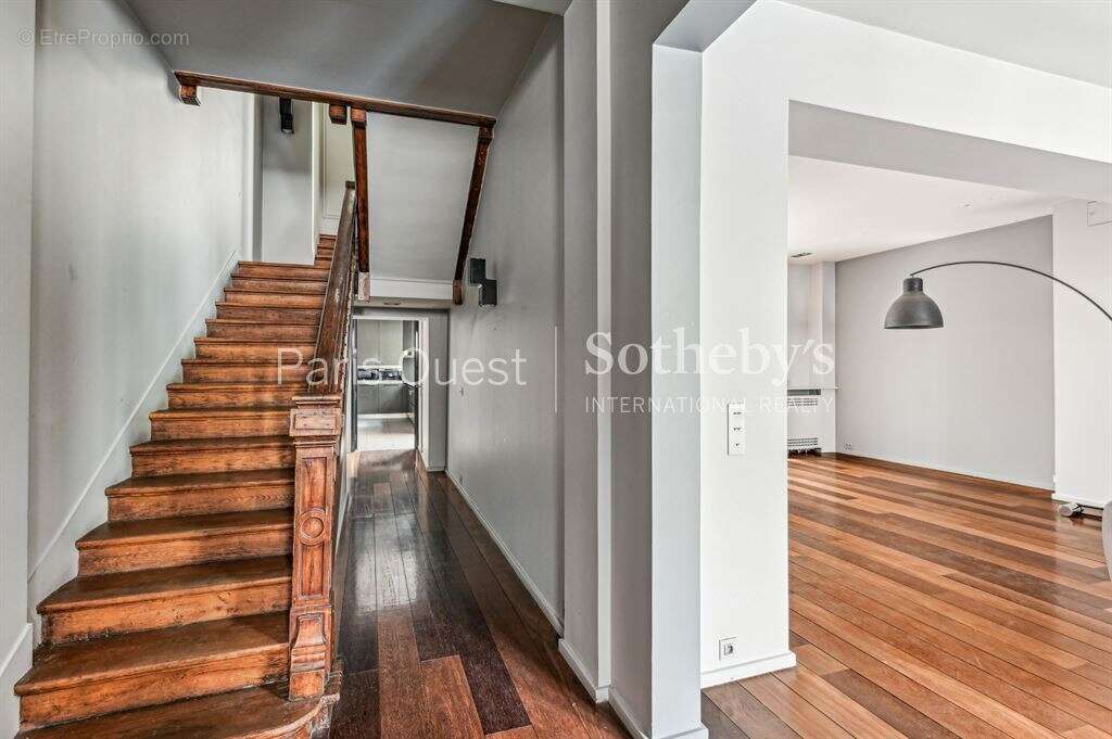 Maison à PARIS-17E
