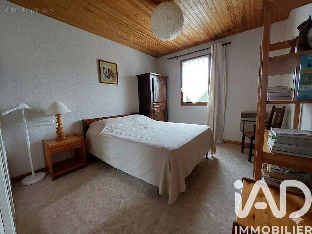 Photo 4 - Maison à LAGORCE
