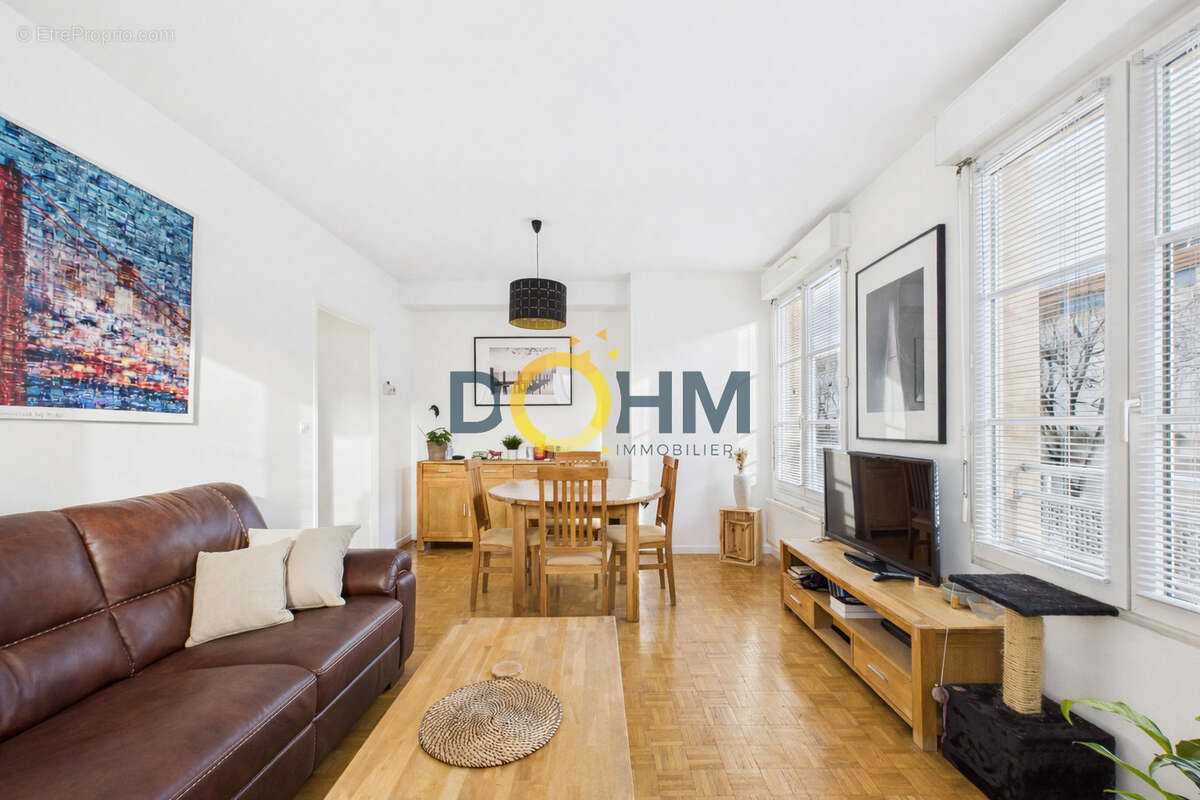 Appartement à SAINT-ETIENNE