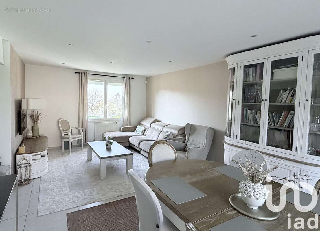 Photo 3 - Maison à SAINT-PIERRE-DU-PERRAY