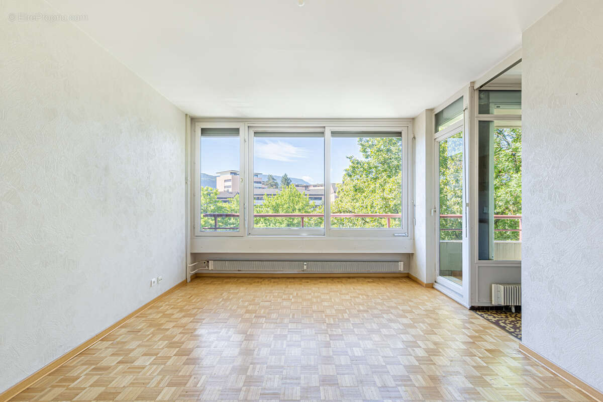 Appartement à QUINTAL