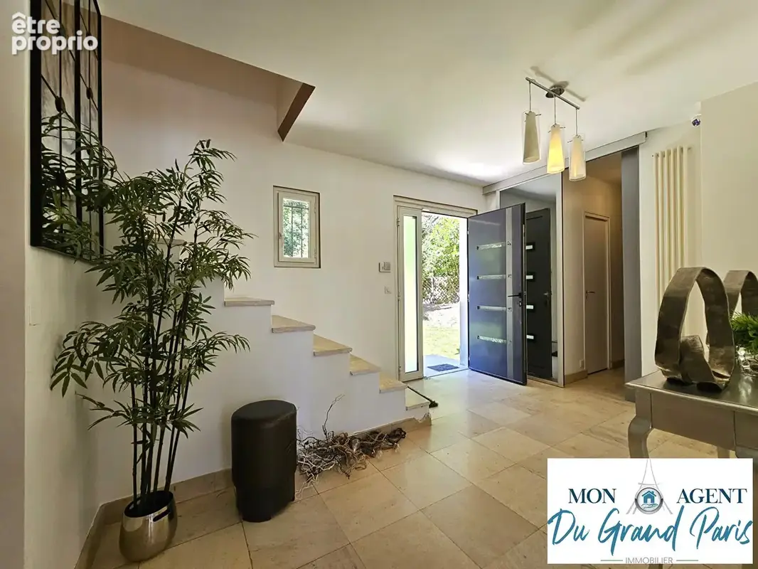 Superbe Maison Mansard Verrieres Le Buisson proche Bievres - 250 m2 + sous sol total + piscine + dépendance sur terrain de 2400m - photo 4