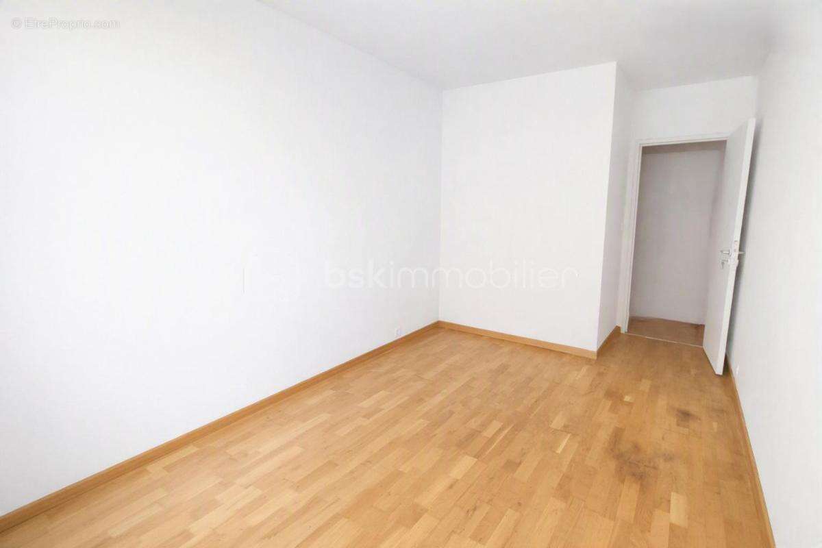 Paris 13ème - Appartement 2 pièces  en bon état calme et lumineux avec cave et parking - photo 15