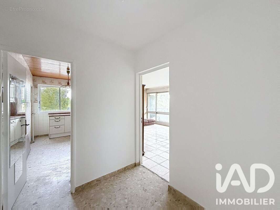 Appartement 72 m² à Sarcelles  - photo 6