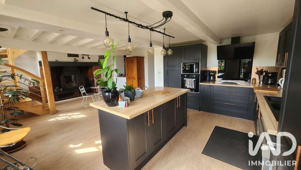 Maison 203 m² à Sigy-En-Bray  - photo 3