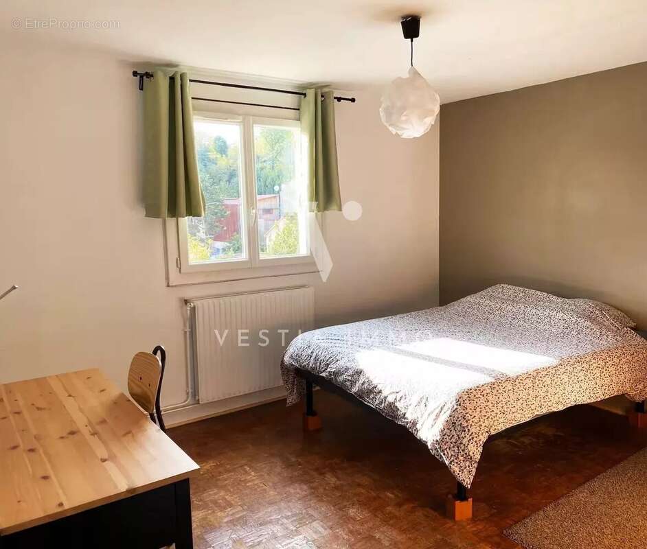 Maison familiale ou investisseurs/Coliving avec fort potentiel  – 157 m² au sol + 80 m² d’annexes – Jardin sans vis-à-vis - photo 10
