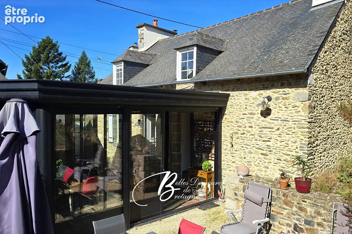 A vendre deux maisons de pêcheur réunies par une belle extension à proximité du bord de mer - photo 3