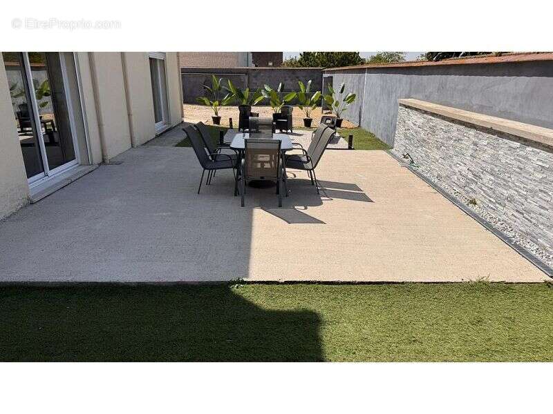 Maison 246 m² à Michery  - photo 2