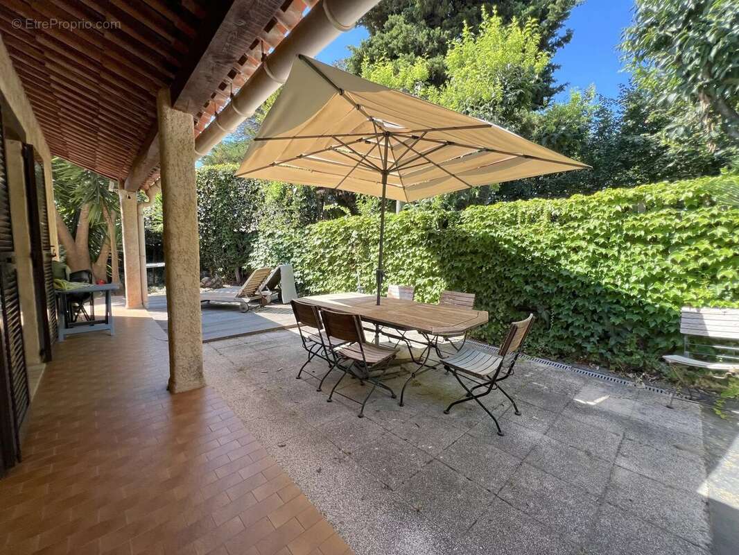 Villa -salis baisse de prix - photo 2