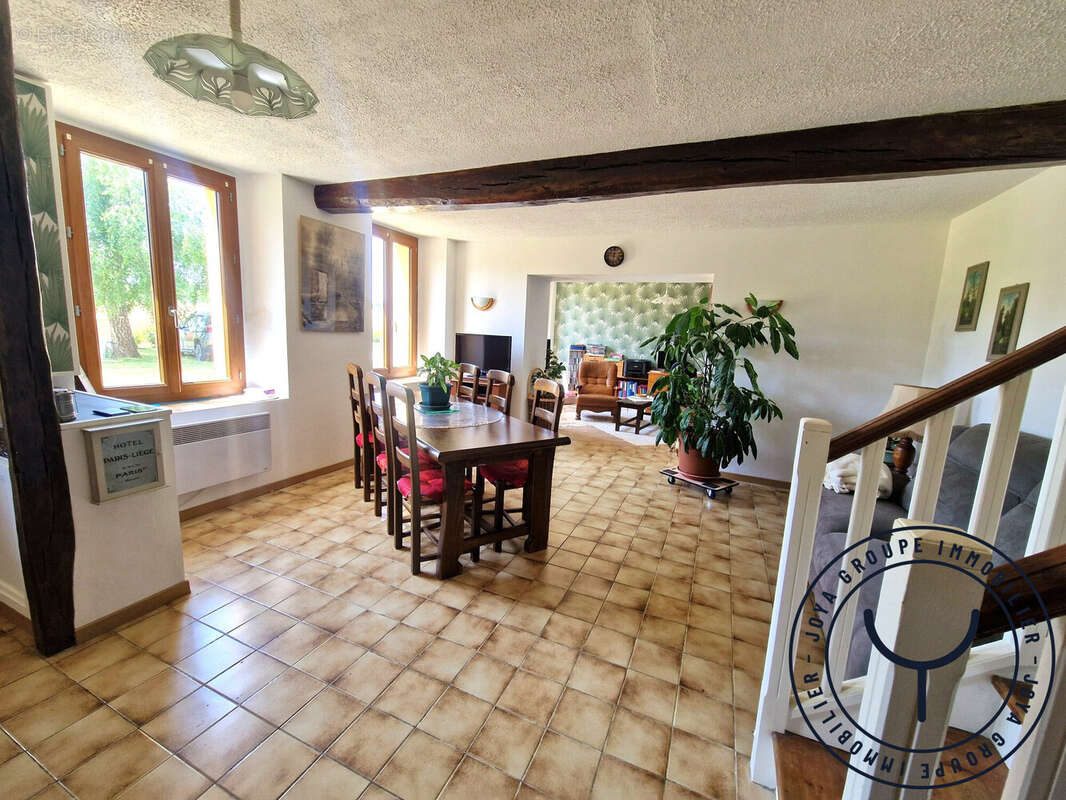 Maison à AIX-EN-OTHE