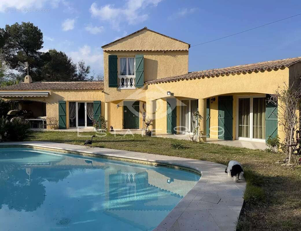 Maison à LE ROURET