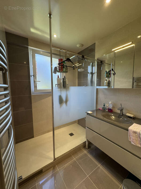 Appartement à SAINT-MAUR-DES-FOSSES