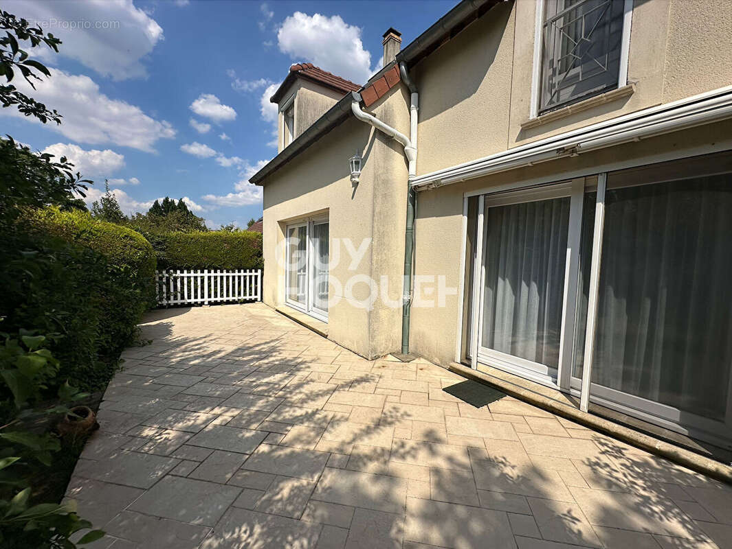 Maison à SAINT-MICHEL-SUR-ORGE