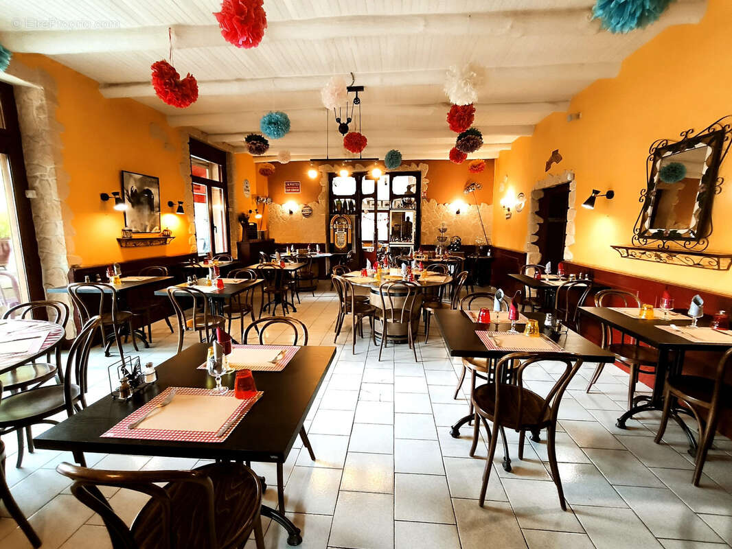 Commerce à SAINT-JEAN-DU-GARD