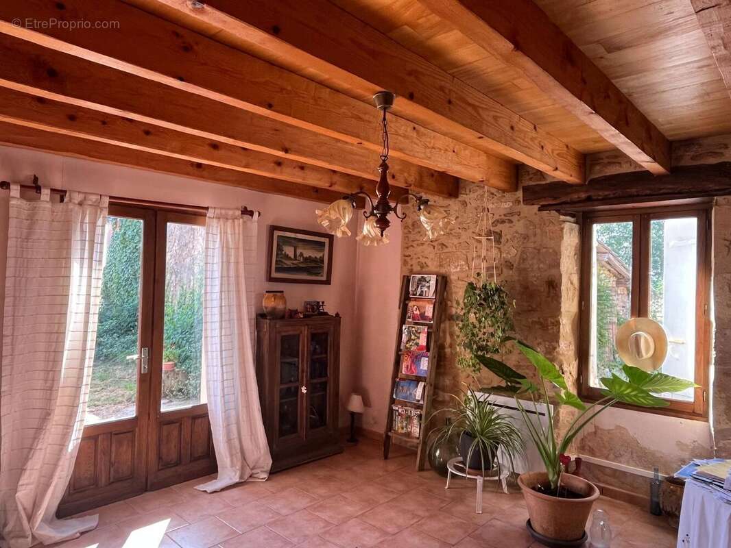 Maison 90 m² à Lacapelle-Biron  - photo 3