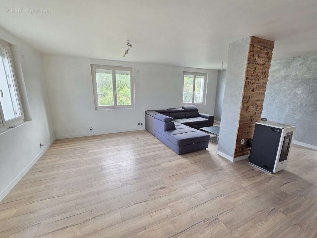 Maison à BUXEROLLES