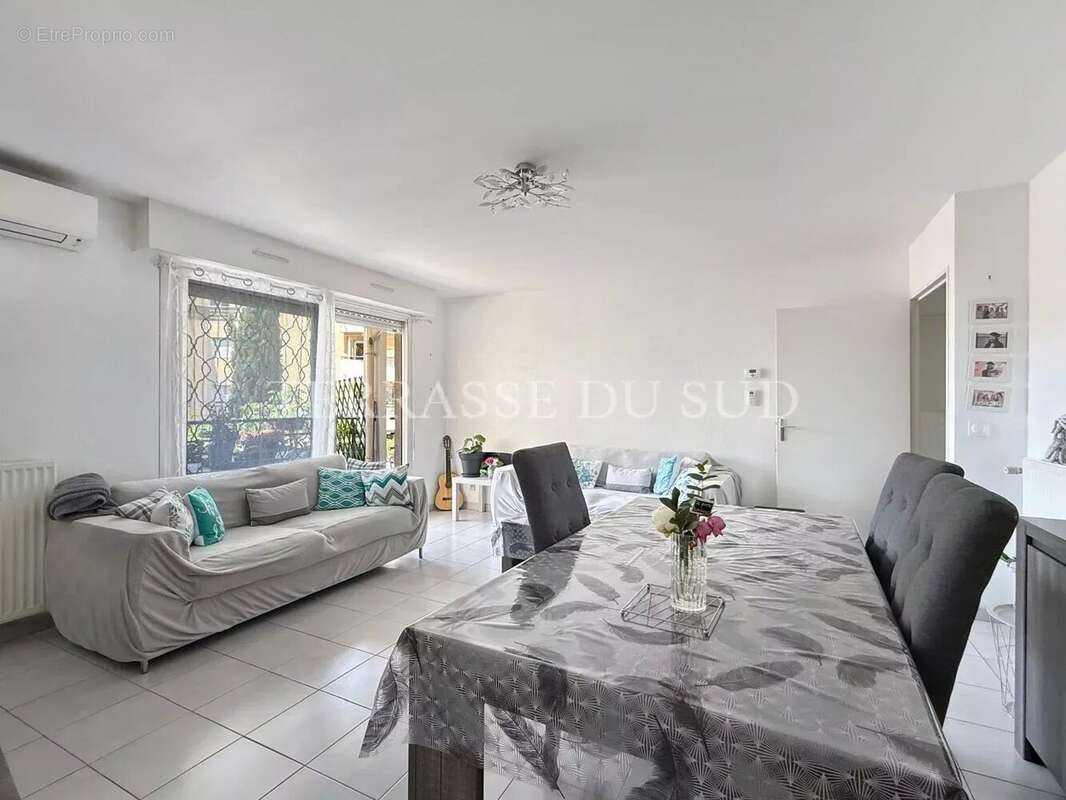 Appartement à MARSEILLE-6E