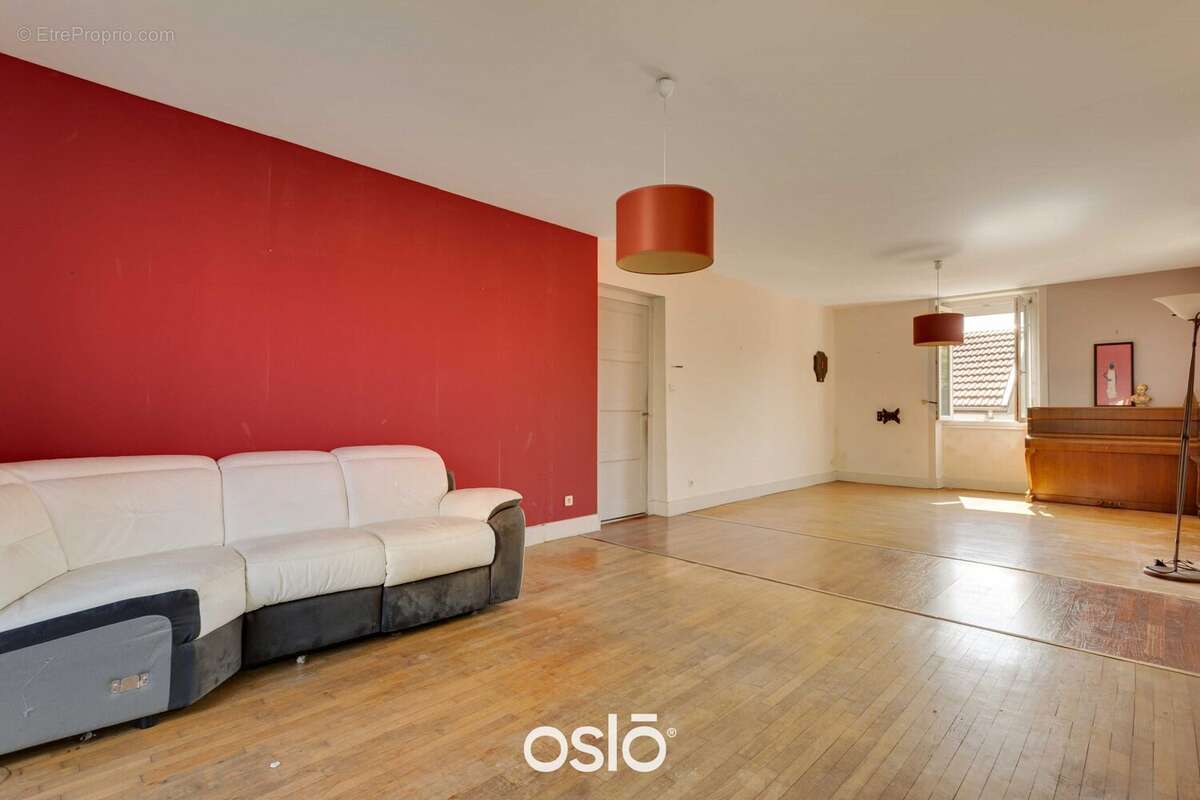 Maison 167 m² à Roche-Lez-Beaupre  - photo 6