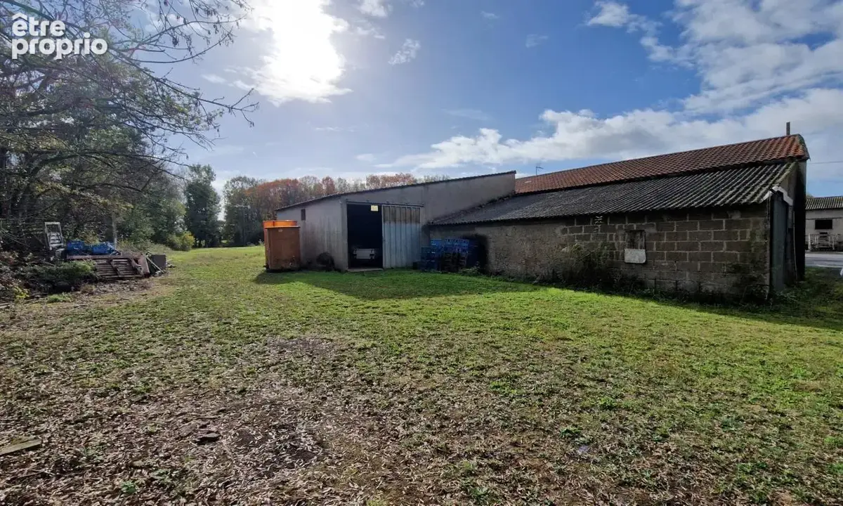 TRES BEAU POTENTIEL en village, au calme à 2 km du centre-vi - photo 3