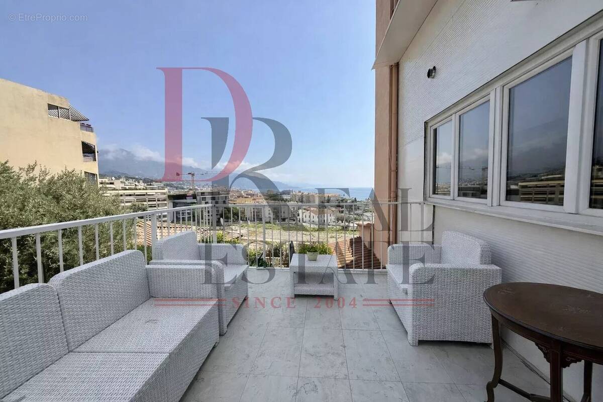 Appartement à ROQUEBRUNE-CAP-MARTIN