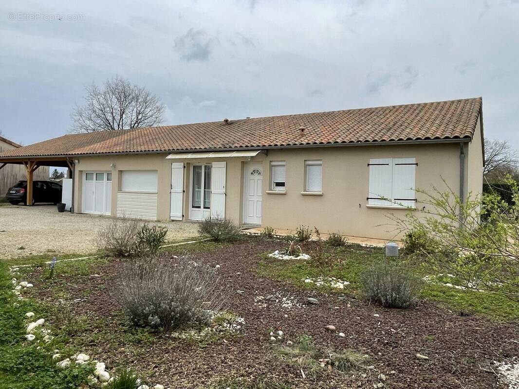 Maison à JARDRES