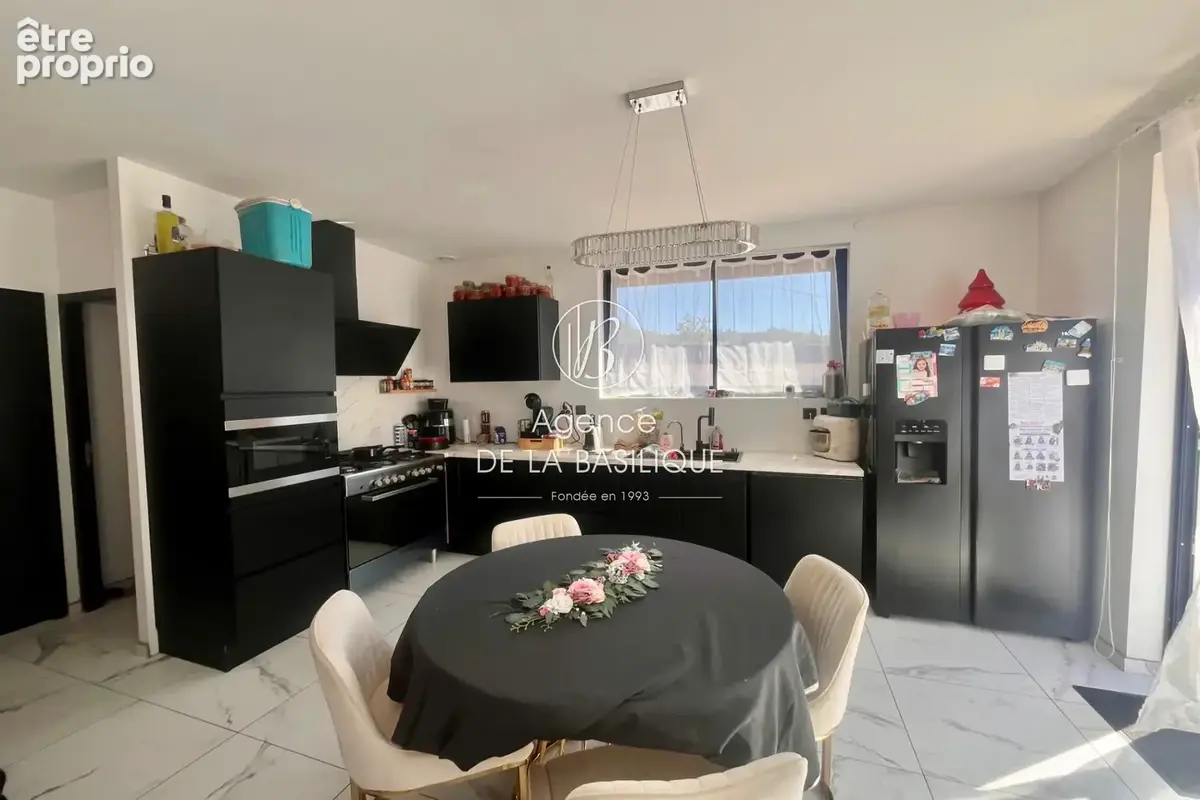 Maison 5 pièces 130 m² à vendre à Brue-Auriac (83119) - photo 4