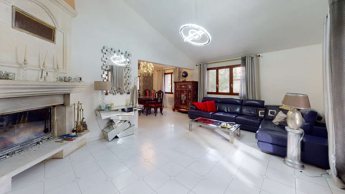 Maison à ENSUES-LA-REDONNE