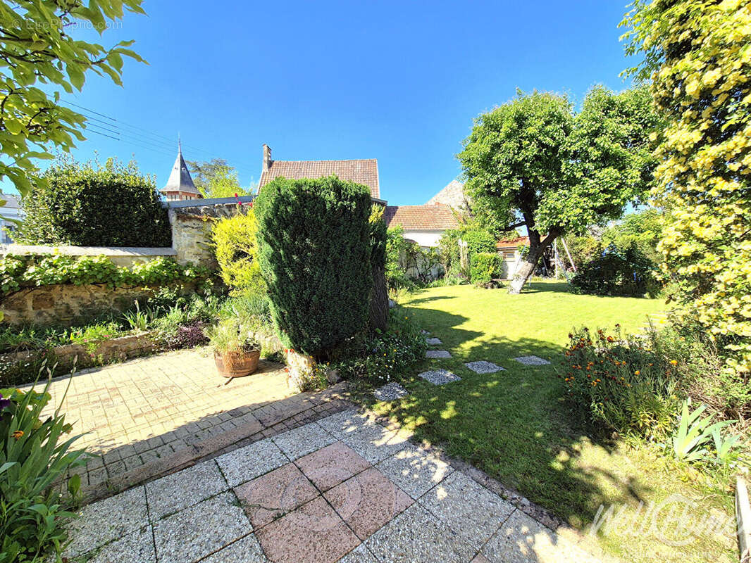 Maison à SAINT-OUEN-L&#039;AUMONE