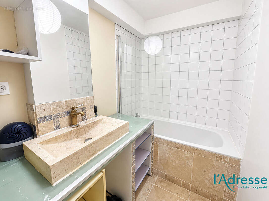 Appartement à LES LILAS