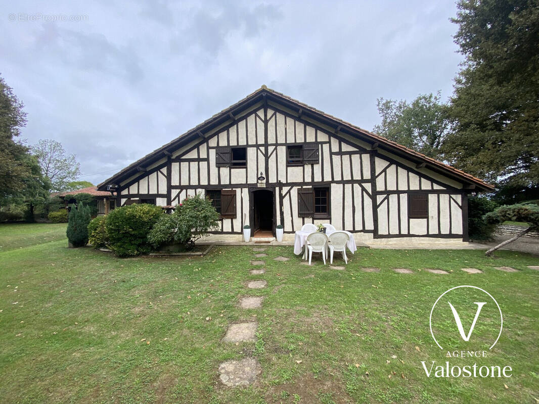 Maison à BAHUS-SOUBIRAN