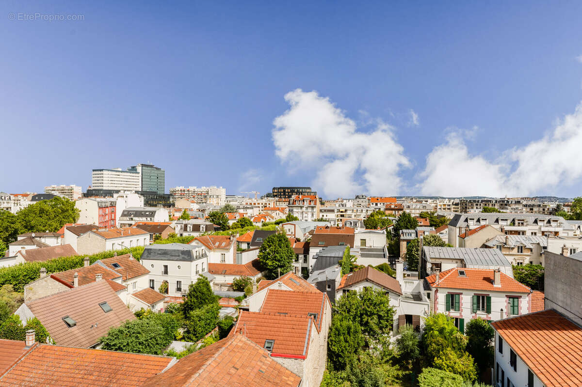 Appartement à LA GARENNE-COLOMBES