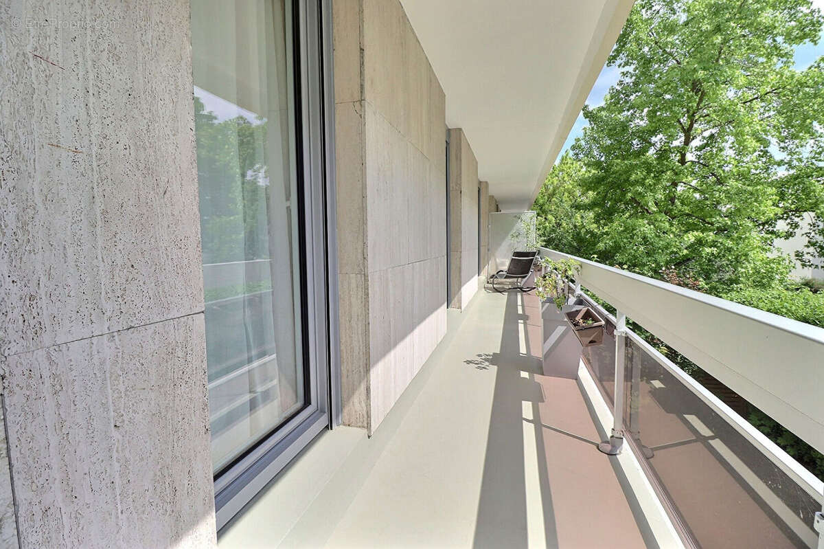 Appartement à MAREIL-MARLY