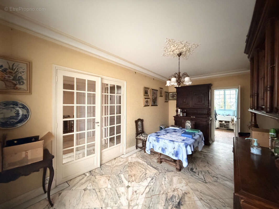 Maison à SAINT-MAUR-DES-FOSSES